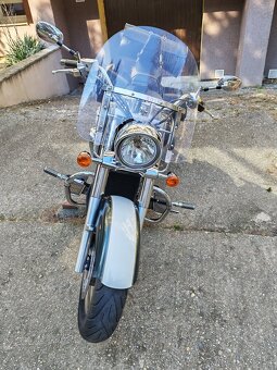 Suzuki Intruder C800 - 7