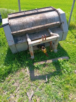 Predam traktor a ine stroje - 7