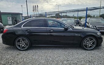 Mercedes-Benz C63 AMG A/T - 7