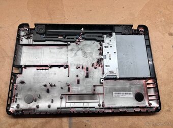 Predám spodnú vaňu pre notebook Asus X541. - 7