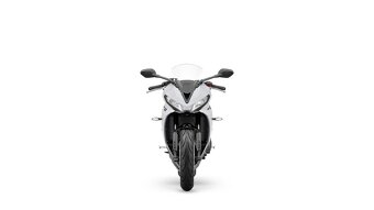 Predám Triumph Daytona 660 - 7