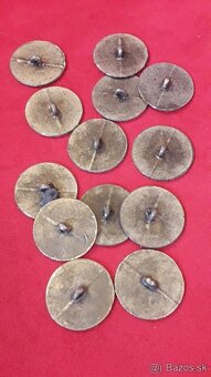 Staré kovové gombíky - 7