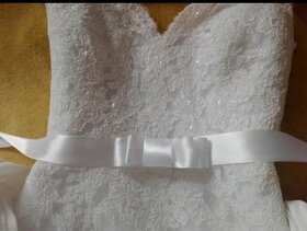 Čipkované svadobné šaty značky pronovias - 7