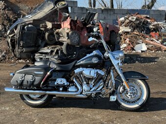 HARLEY DAVIDSON FLHR ROADKING 2010 - 7