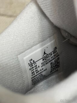 Air Jordan 4 Retro - Frozen Moments - 7
