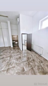 Prenájom obchodného priestoru v Grand centre - 7