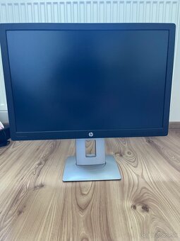 Predám PS4 Pro + Monitor, hry, reproduktor… - 7