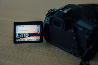 Canon EOS 80D + Canon EF-S 18-135mm f/3.5-5.6 IS nano USM - 7