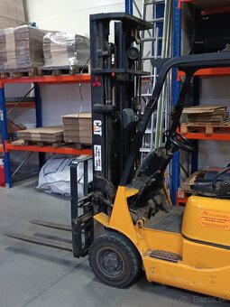 Predám plne funkčný plynový VZV Caterpillar GP 15K - 7