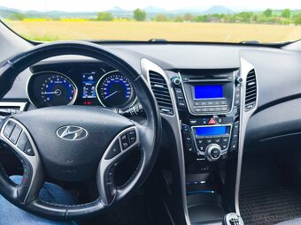 Hyundai i30 CW 1.6 benzín 99 kW - 7