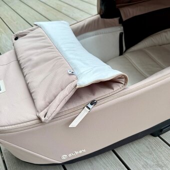 CYBEX Priam 4.0 Lux Carry Cot, Cozy Beige - 7