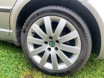 Skoda superb 2.5 6v 120kw - 7