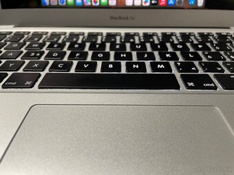 MacBook Air (13-inch, 2017) /intel Core i5/8GB RAM/512GB SSD - 7