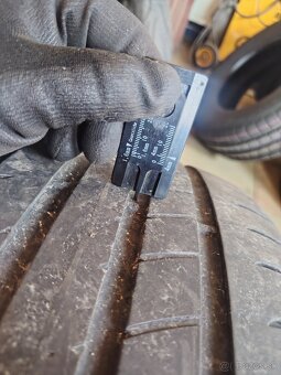 Predám Pneu 255/40R18 99Y leto - 7