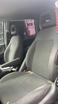 Volkswagen Sharan 1,9TDi 85kw kód motora: AUY - 7