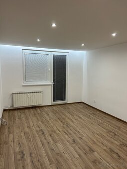 Predám zrekonštruovaný 1-izbový byt. - 7