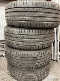 Predám Pirelli 235/55R18 - 7