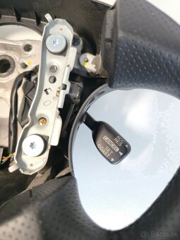 MOMO drevený volant impreza forester wrx sti - 7