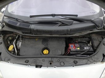 náhradné diely na: Renault Scénic II 1.5 Dci, 1.9 Dci, 1.6i - 7