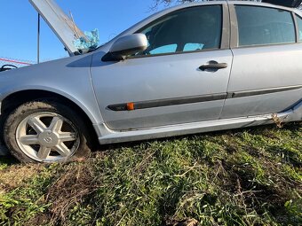 Renault Laguna 2 1.6i - 7