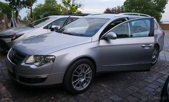 Volkswagen Passat Variant 3.2 V6 FSI Highline 4Motion - 7