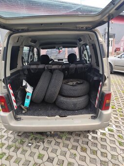 Citroen Berlingo 1.4i 130 000km 2005 - 7