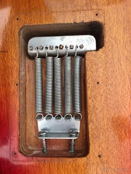 Vintage elektrická gitara typu Stratocaster - 7
