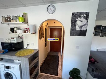 REZERVOVANÉ jednoizbový zrekonštruovaný byt v širšom centre - 7