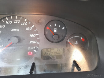 Nissan Almera 1,5 benzin - 7