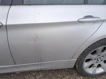 Rozpredam bmw e90 na diely - 7