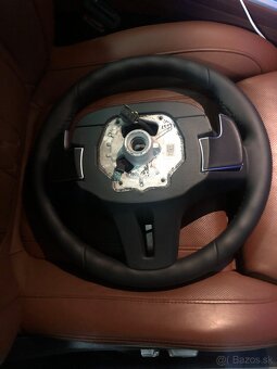 BMW X7,M -volant G07 - 7