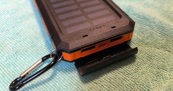 Predám výborný PoweBank so solárnym článkom. - 7