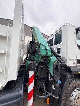 Predam iveco Trakker sklapac s HR - 7