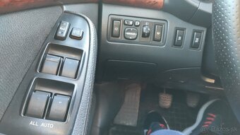 Avensis - 7