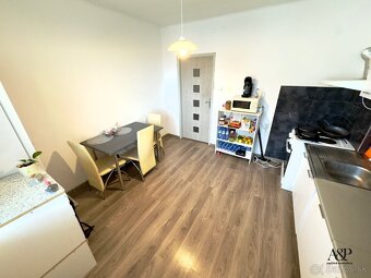 2 IZB. BYT S BALKÓNOM V CENTRE MESTA, 58M2, TOVÁRENSKÁ UL.,  - 7