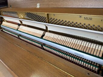 Krásny klavír Yamaha, model M1 JR, záruka - 7