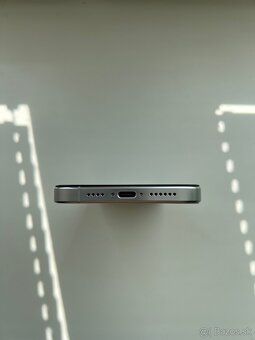 iPhone 16 Pro Max 256GB - 7