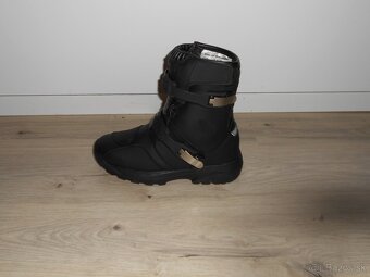 Predam nove damske kozene turisticke moto topanky ROBSON - 7