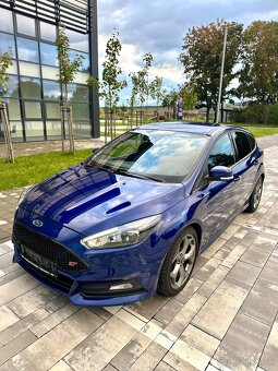 Ford Focus 2.0 ST - 7