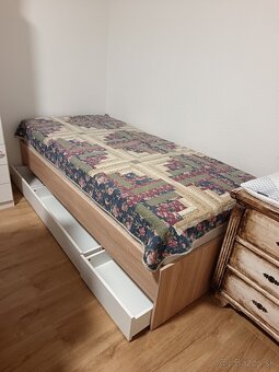 Skriňa, komoda, postel - 7