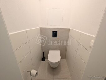 Na prenájom moderný, kompletne zariadený 2-izbový byt… - 7