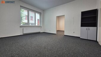 Nebytový priestor na prízemí mestského domu v centre na Kuku - 7