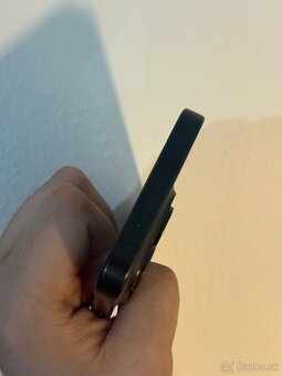 Predám iPhone 15 PRO 128GB Black Titanium stav 8/10 - 7