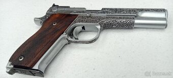 Luxusná gravírovaná pištoľ Smith & Wesson 52-1 - 7