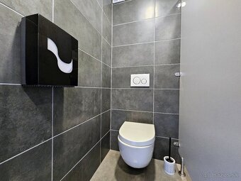 Kancelárske a obchodné priestory, Dominikánske námestie, KE - 7