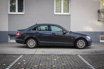 Mercedes C 220 CDI Automat, bez hrdze, pôvodný lak - 7
