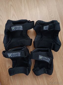 Korčule, chrániče a taška na korčule - 7