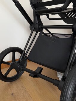 Nový cybex priam 4.0 matt black - 7