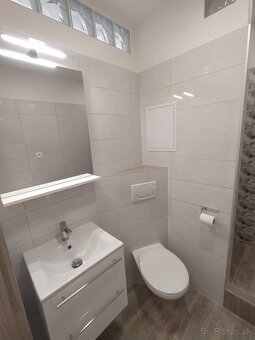 1-izbový zrekonštruovaný, plne zariadený byt s balkónom - 7
