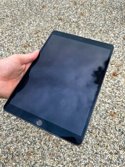 iPad AIR 3 256GB + Pencil + keyboard - 7